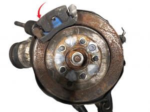 Задний правый тормозной суппорт Land Rover SOB500040