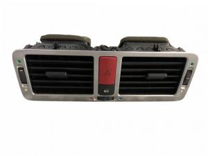 Центральный воздуховод торпедо Land Rover JBD000022PUY